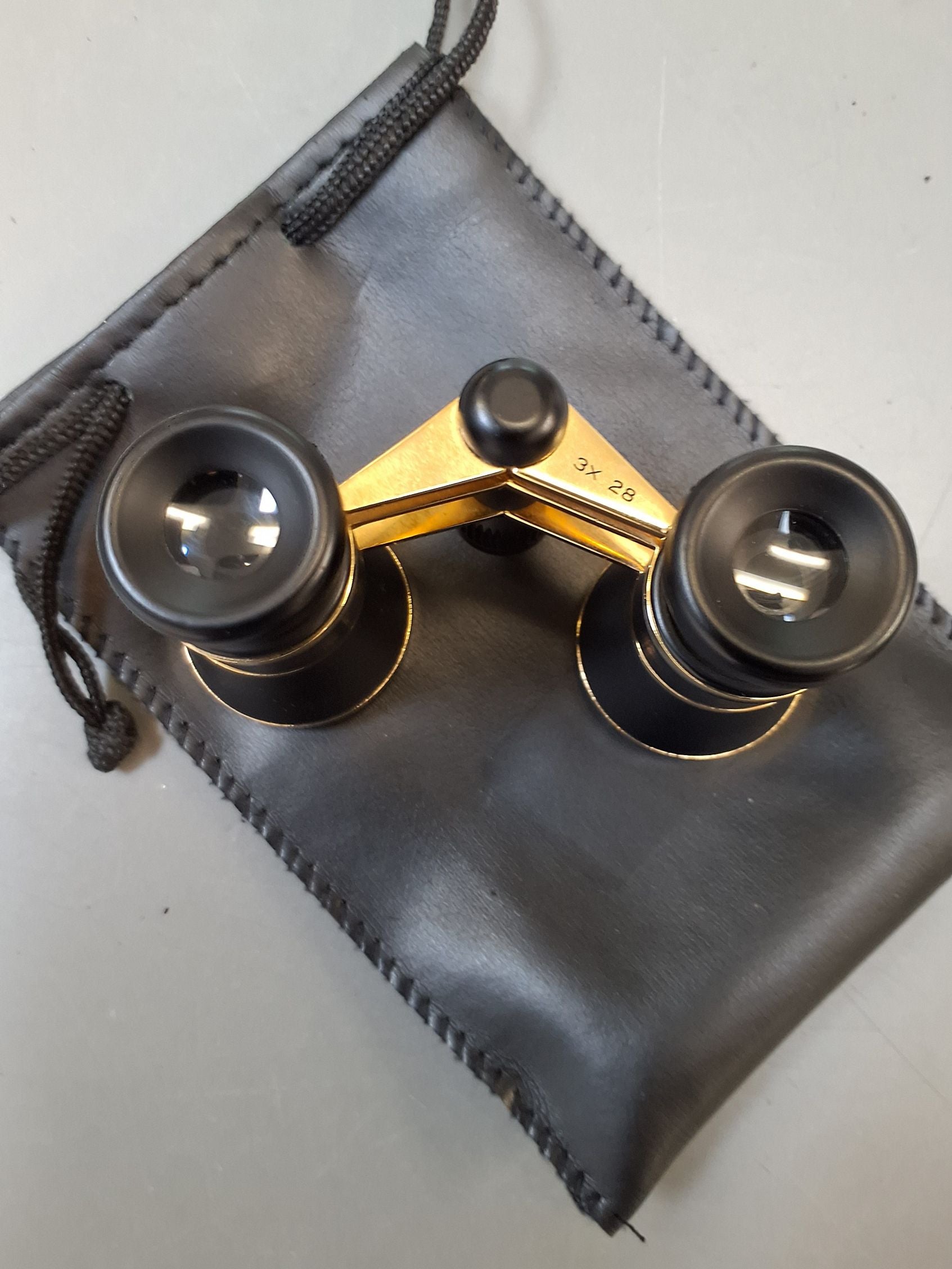 Teaterkikkert med opbevarigspose